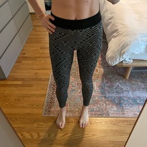 Koral Geometric Legging